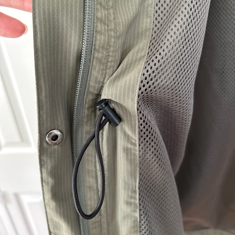 Old Navy spring lightweight jacket. - Picture 4 of 5
